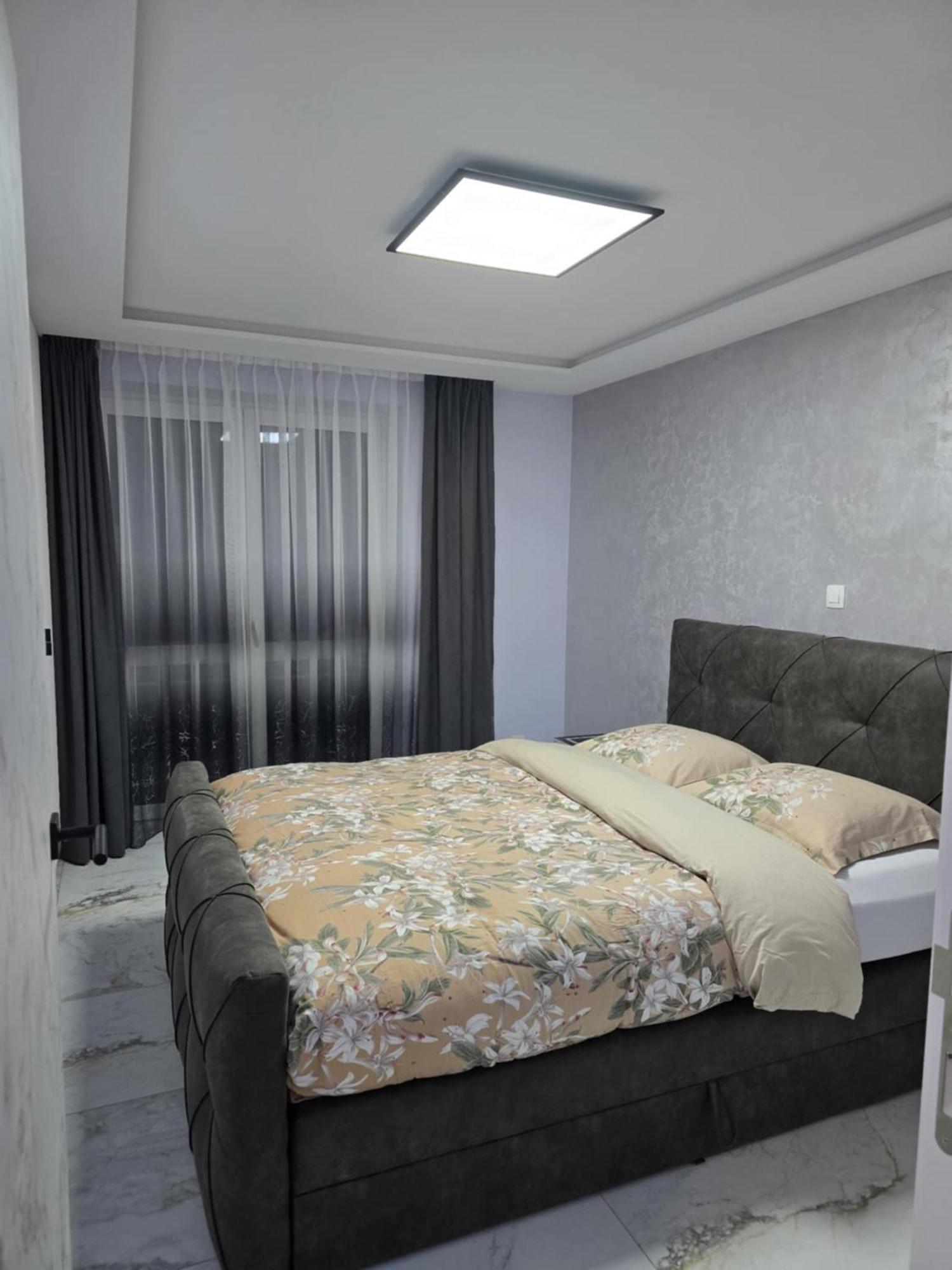 Zeezicht, Volledig Gerenoveerd Luxe Appartement ميدل كيرك المظهر الخارجي الصورة